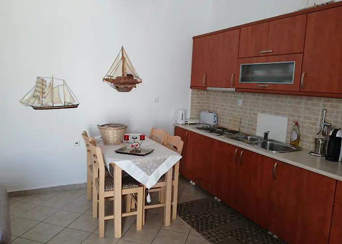 Artemis Bakery's House 1 Adámas